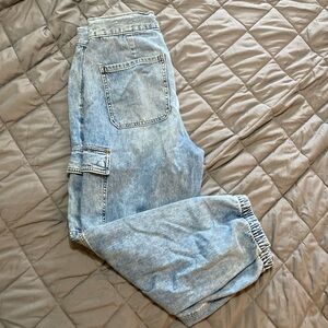 American Eagle. Cargo Jean Joggers. Size 8 Short.